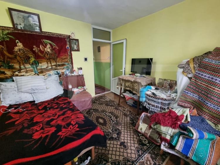 Apartament cu 3 camere decomandat în Tătărași
