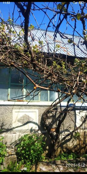 Casă cu 2 camere cu Teren 1100 Mp în Pucioasa-Sat