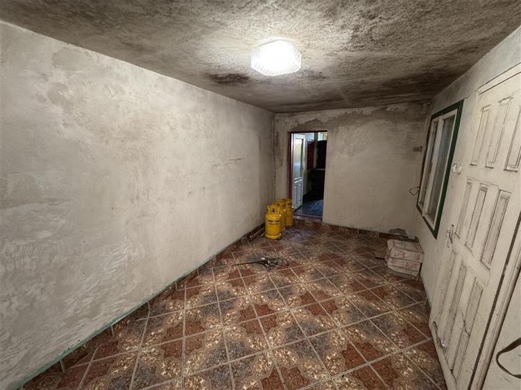 Casă cu 4 camere cu Teren 411 Mp în Cantemir