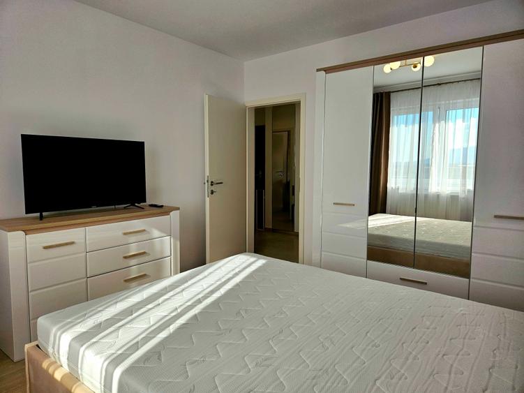 Apartament cu 2 camere decomandat în Noua