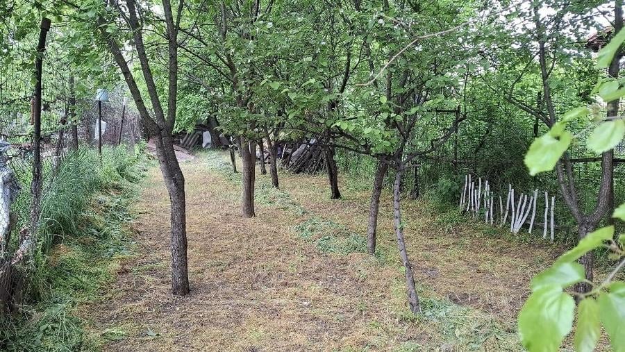 Casă cu 2 camere cu Teren 390 Mp în Central