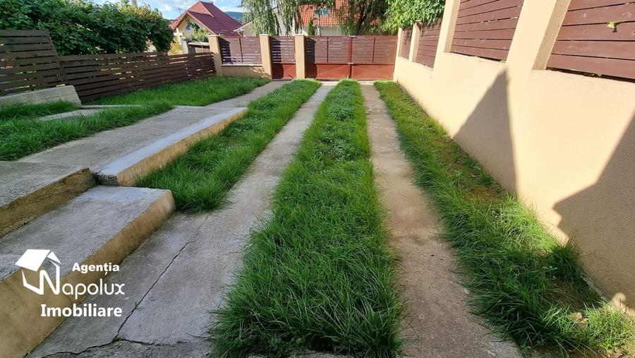 Casă individuală cu 3 camere cu Garaj în Gruia
