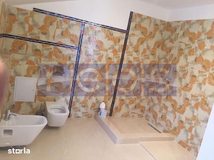 Casă cu 5 camere cu Teren 220 Mp în Titan