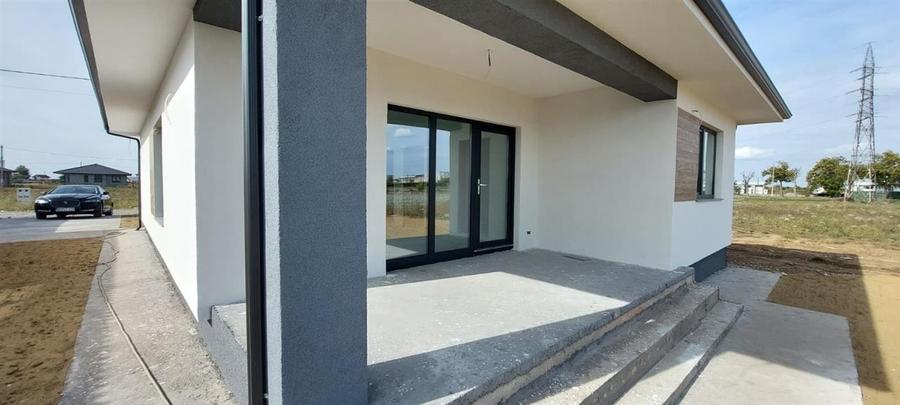 Casă cu 3 camere cu Teren 553 Mp în Sântandrei