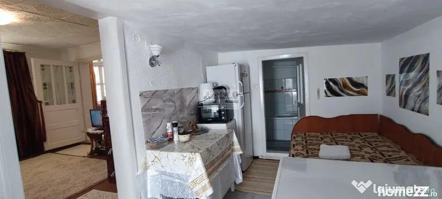 Casă cu 2 camere cu Teren 3811 Mp în Buciumeni