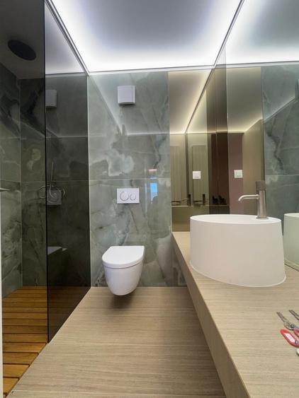 Apartament cu 3 camere semidecomandat în Central