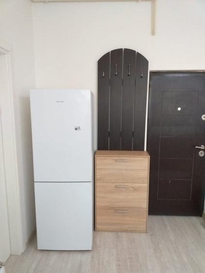 Apartament cu 3 camere semidecomandat în Dudu