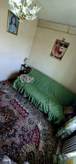 Apartament cu 2 camere decomandat în Eremia