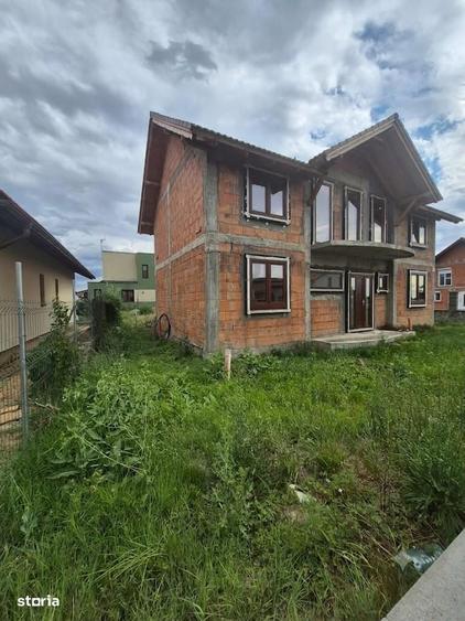 Casă cu 4 camere în Urseni