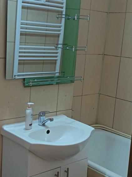 Garsonieră decomandată în Central