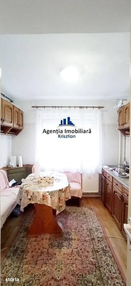 Apartament cu 3 camere decomandat în Burdea