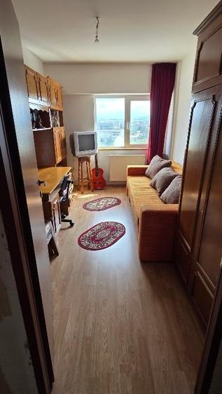 Apartament cu 3 camere decomandat, mobilat în Gării