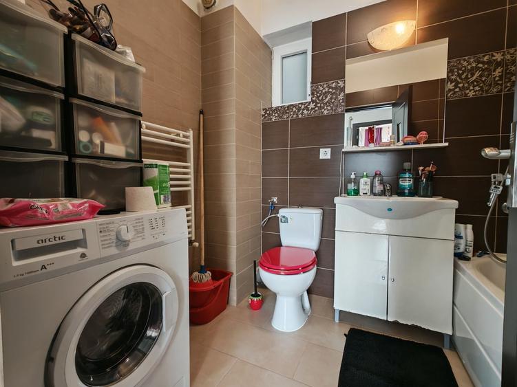 Apartament cu 2 camere semidecomandat în Exterior Vest