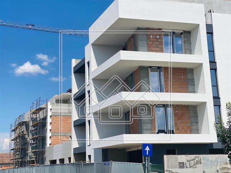 Spațiu comercial, de 147.39999389648 mp, în Piața Cluj