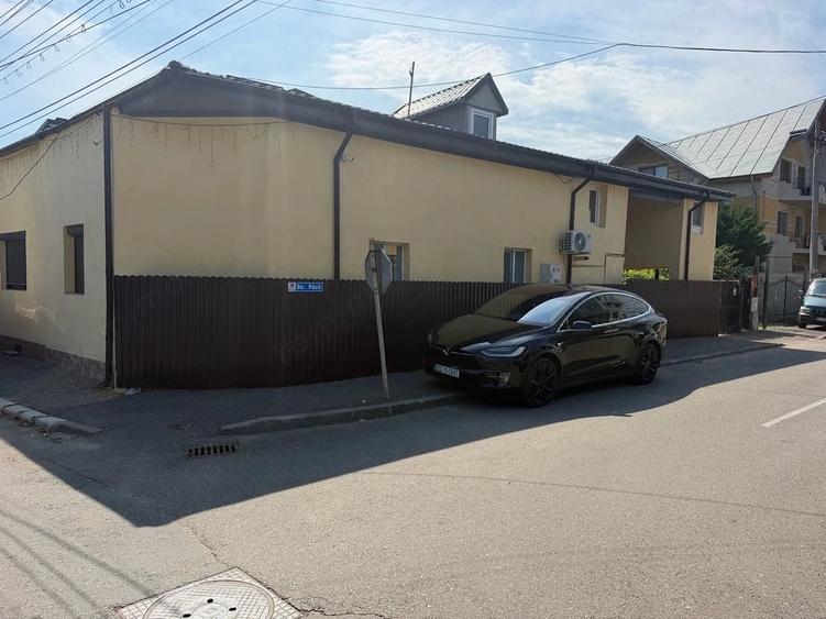 Casă cu Teren 145 Mp în Central