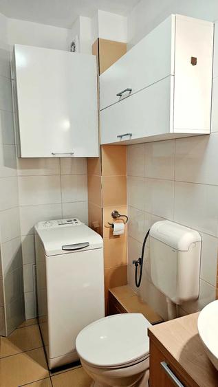Apartament cu 2 camere semidecomandat în Florești