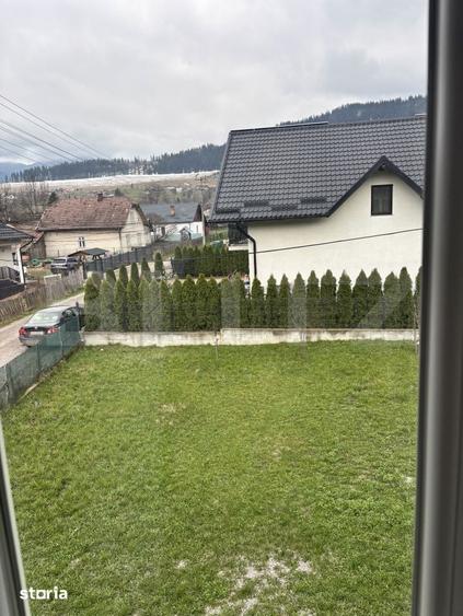 Casă cu 8 camere cu Teren 400 Mp în Central