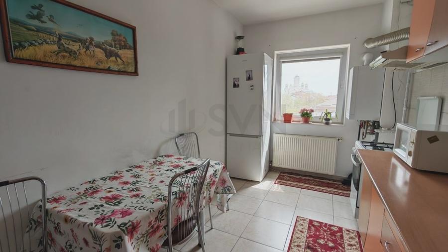 Apartament cu 2 camere semidecomandat, mobilat în Nord
