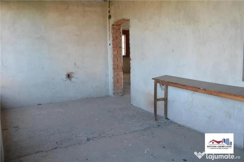 Casă cu 6 camere cu Teren 550 Mp în Târnăveni