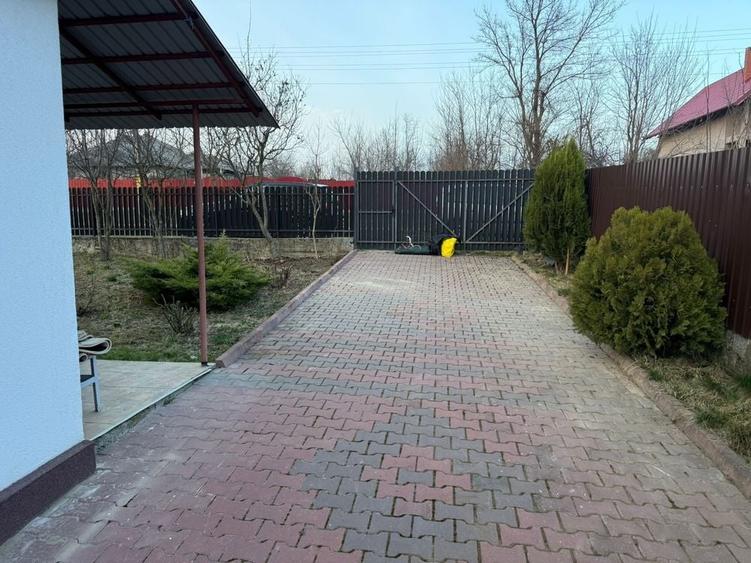 Casă cu 3 camere în Bursuc-Vale