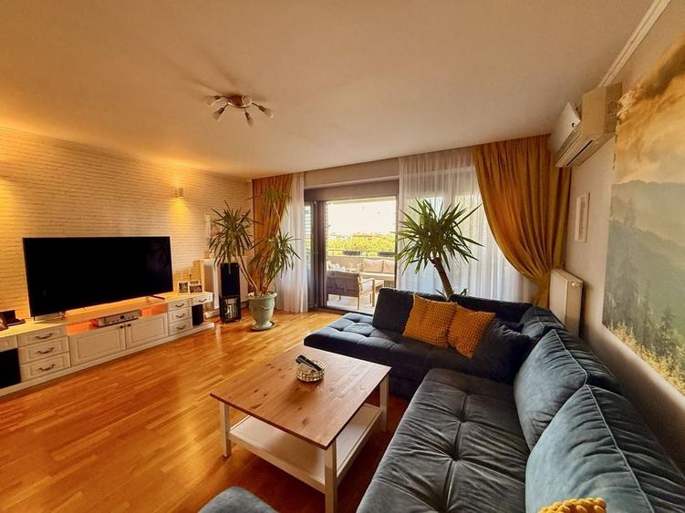 Apartament cu 3 camere în Sud