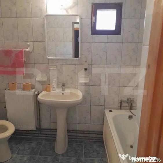 Casă cu 3 camere cu Teren 250 Mp în Central