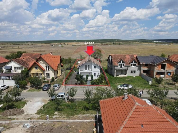 Casă individuală cu 4 camere cu Teren 813 Mp în Nord