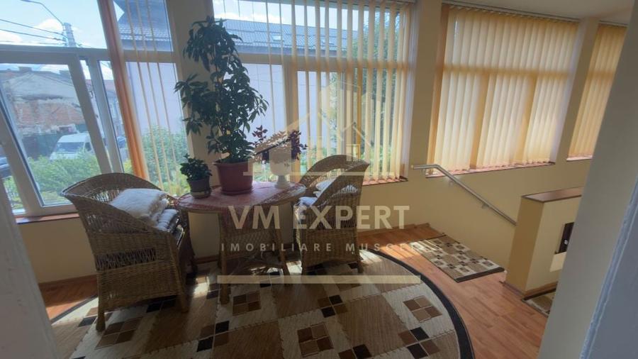 Casă cu 5 camere cu Teren 456 Mp în Ultracentral
