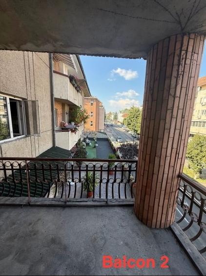 Apartament cu 3 camere decomandat în Central