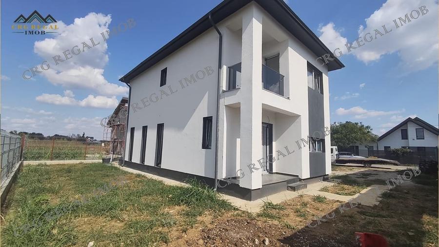 Casă individuală cu 4 camere cu Teren 220 Mp în Berceni