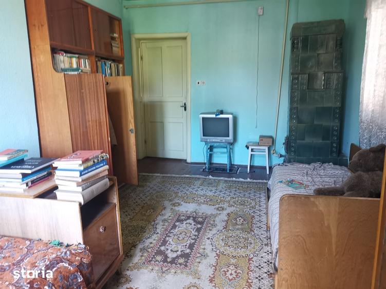 Casă cu 4 camere cu Teren 150 Mp în Central