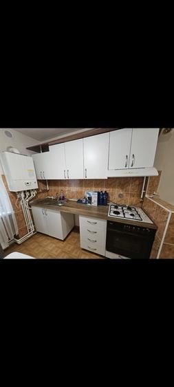 Apartament cu 2 camere semidecomandat în Zamfirescu