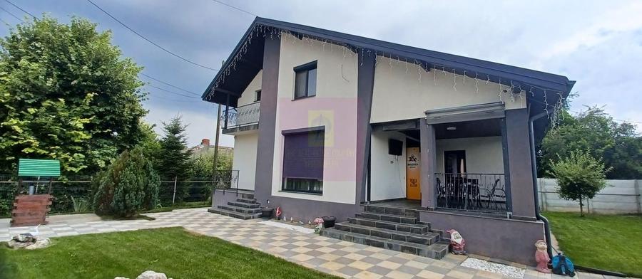 Casă cu 4 camere cu Teren 450 Mp în Nord