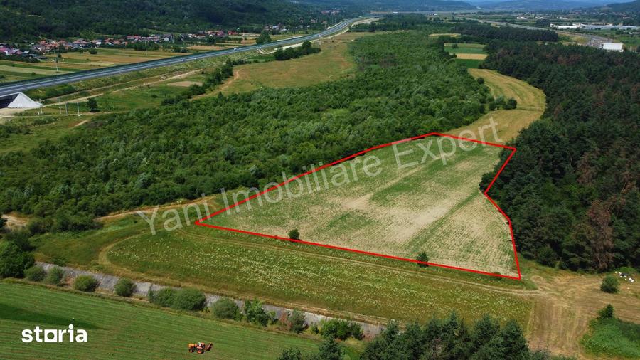 Teren de 11000 mp, în Băiculești