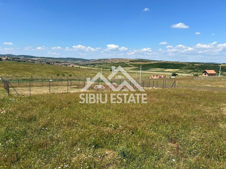 Teren Construcții intravilan de 529 mp, în Roșia