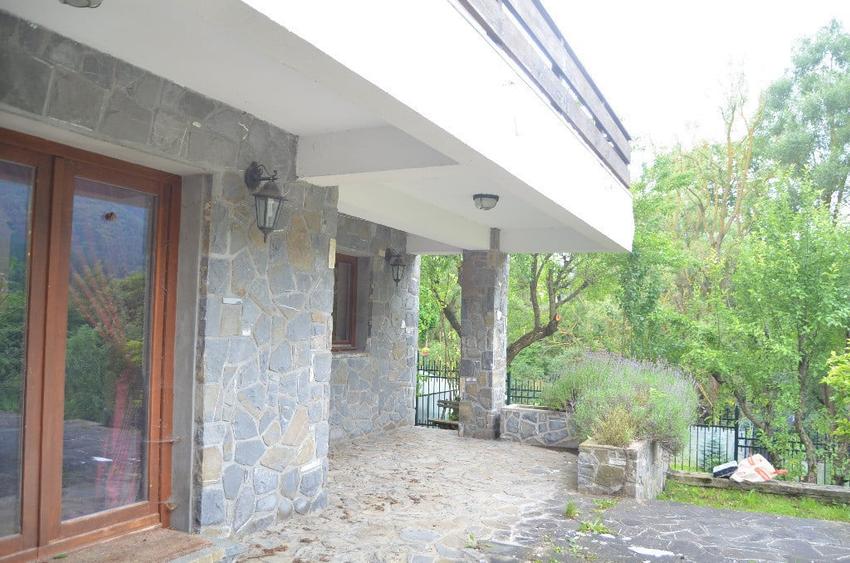 Busteni-Vila de vacanta ,amplasament special - 15