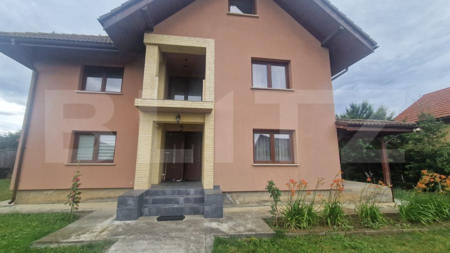 Casă individuală cu 4 camere cu Garaj în Tărlungeni