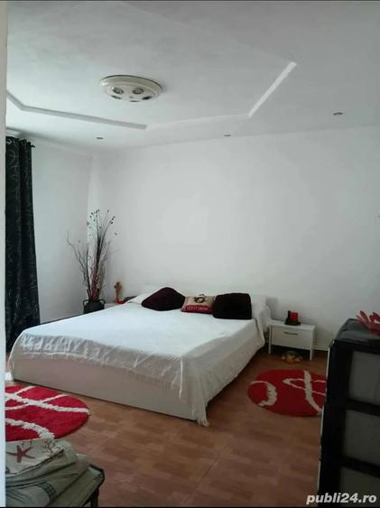 Casă cu 3 camere în Bărbătești