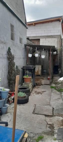 Casă cu 2 camere cu Teren 142 Mp în Câmpia Turzii