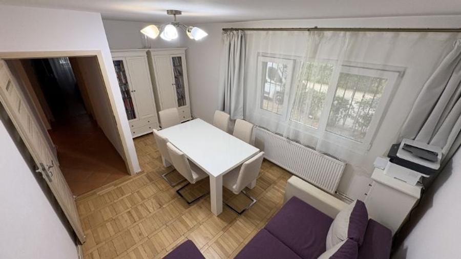 Apartament cu 3 camere decomandat în Lipovei