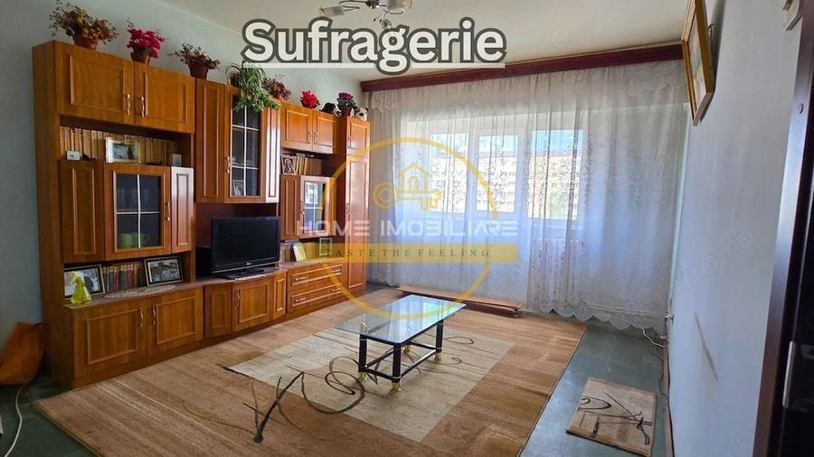 Apartament cu 4 camere decomandat, mobilat în Dacia