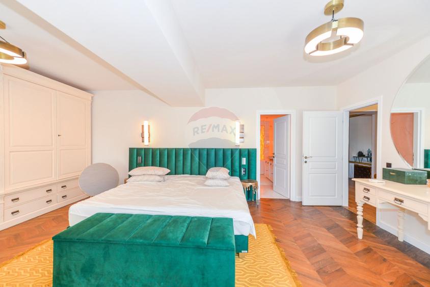Apartament cu 3 camere decomandat în Aviației
