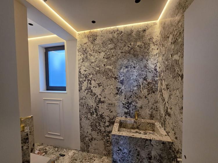 Casă cu 6 camere cu Canalizare în Tunari