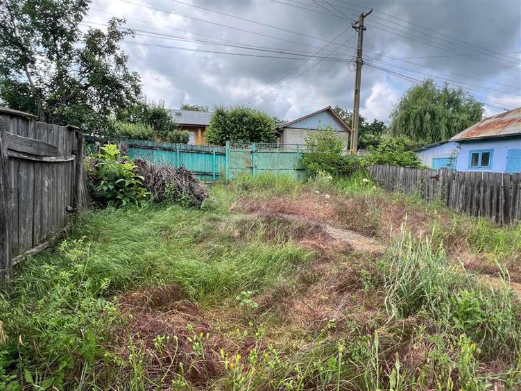 Casă cu 3 camere cu Teren 2600 Mp în Gorban