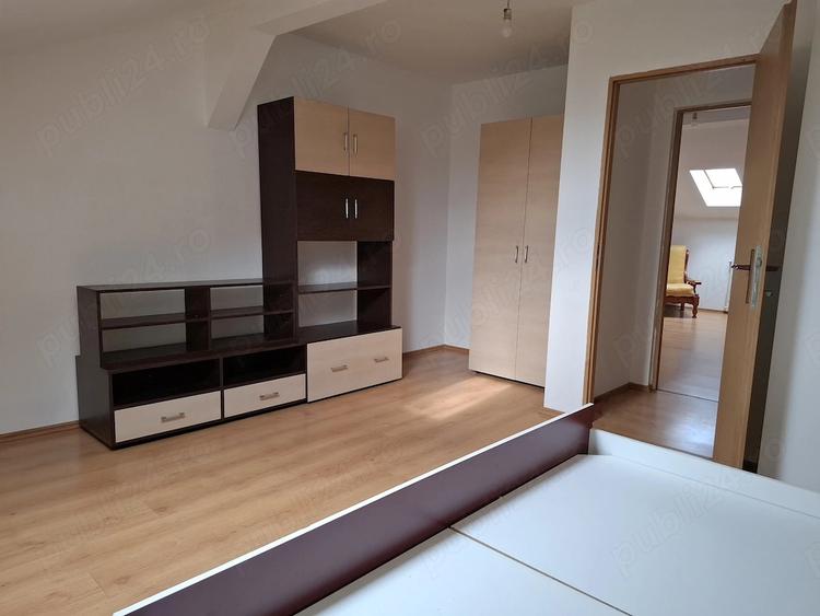 Brasov zona garii - Lacramioarelor, living + 2 camere, 54mp, etaj 5, scara interioara. 81.000 EUR - 5