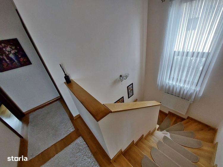 Casă cu 4 camere cu Teren 452 Mp în Între Lacuri