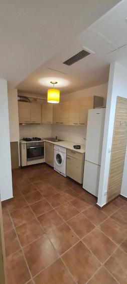 Apartament cu 2 camere decomandat, mobilat în Vitan