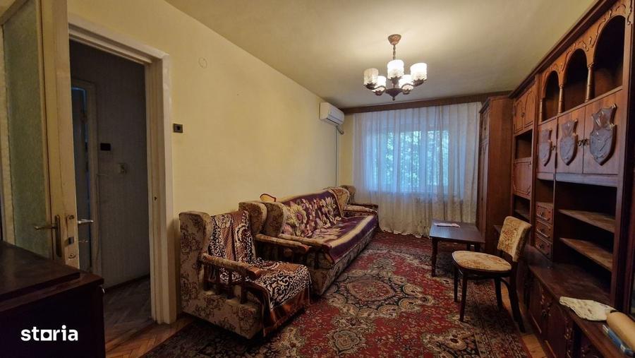 Apartament cu 3 camere decomandat în Dacia