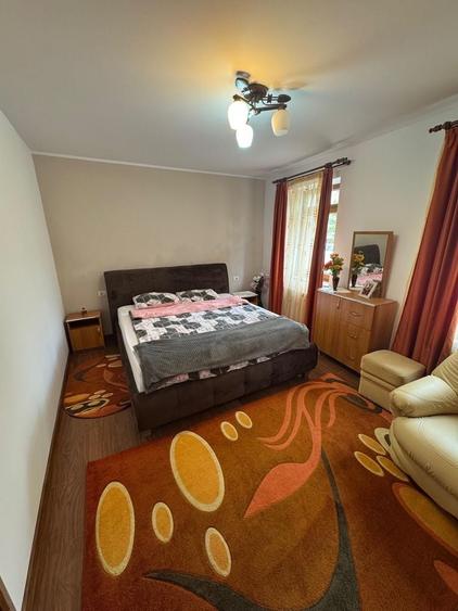 Casă cu 3 camere cu Teren 350 Mp în Central