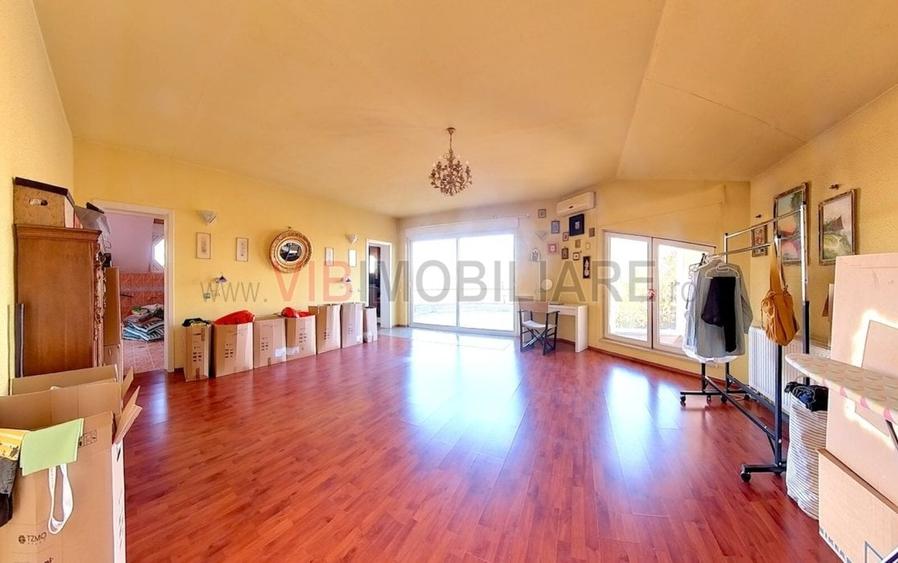 Casă cu 5 camere cu Piscina în Dămăroaia
